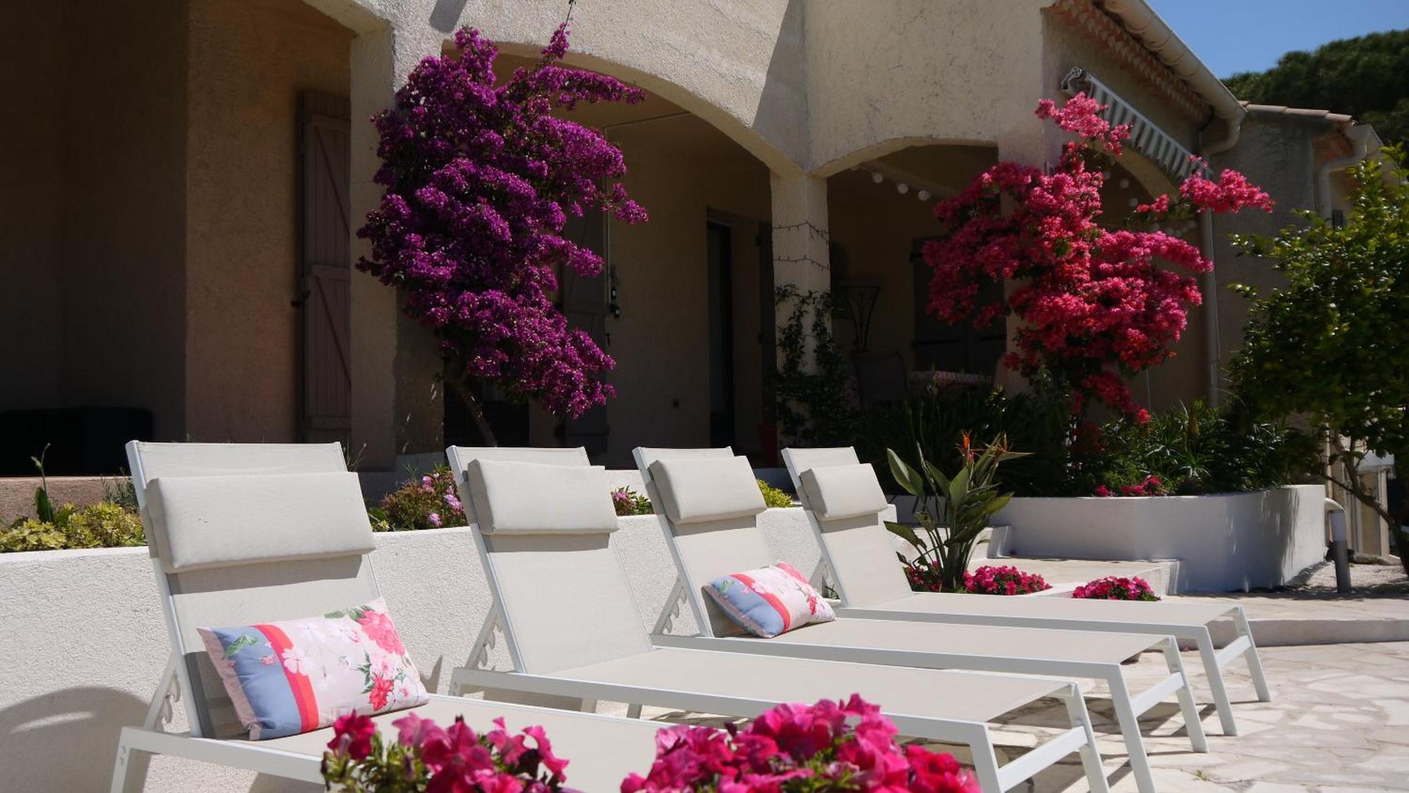 Grand Appartement Dans Maison Avec Piscine Privee Fréjus 外观 照片