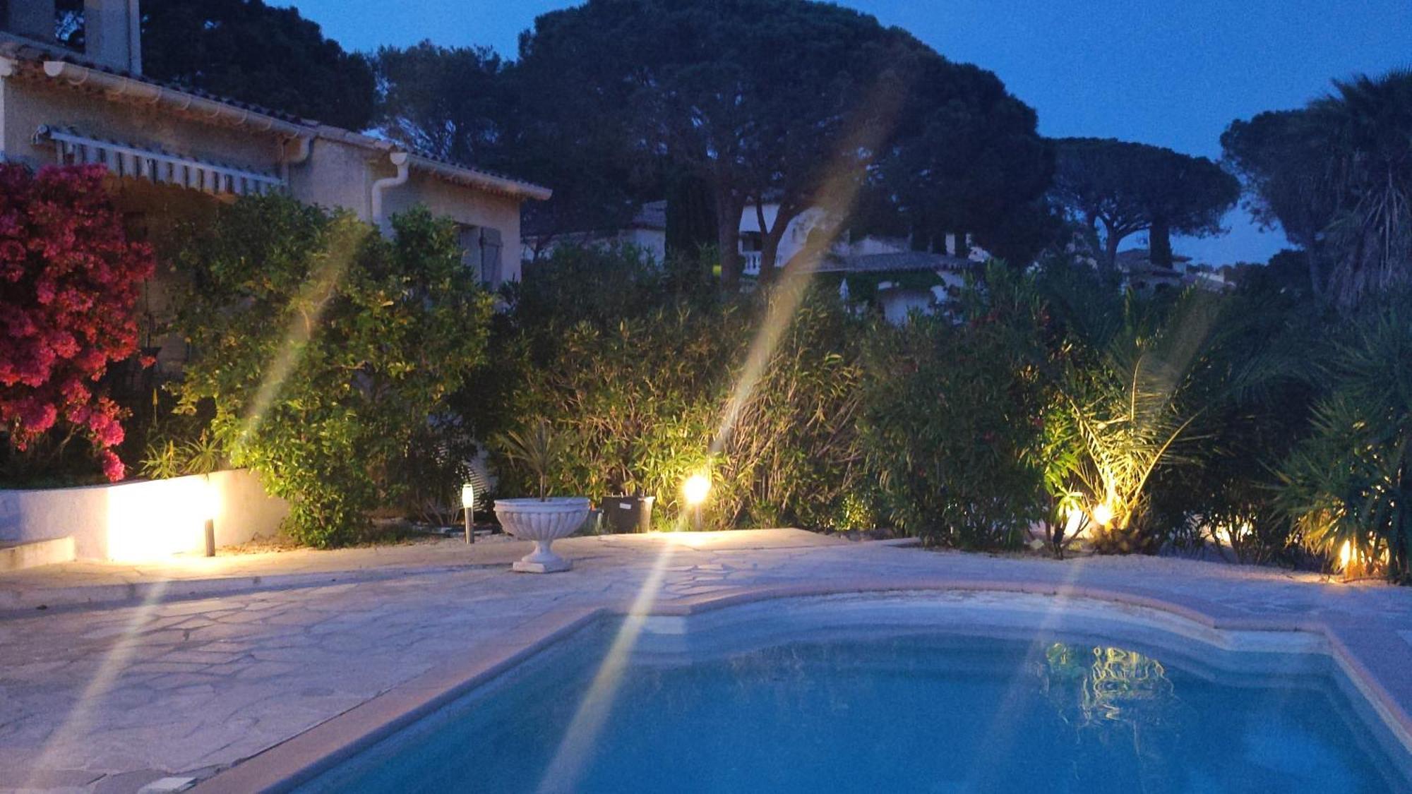 Grand Appartement Dans Maison Avec Piscine Privee Fréjus 外观 照片