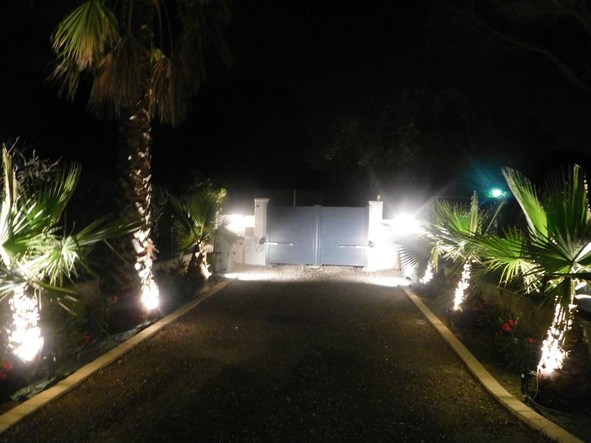Grand Appartement Dans Maison Avec Piscine Privee Fréjus 外观 照片